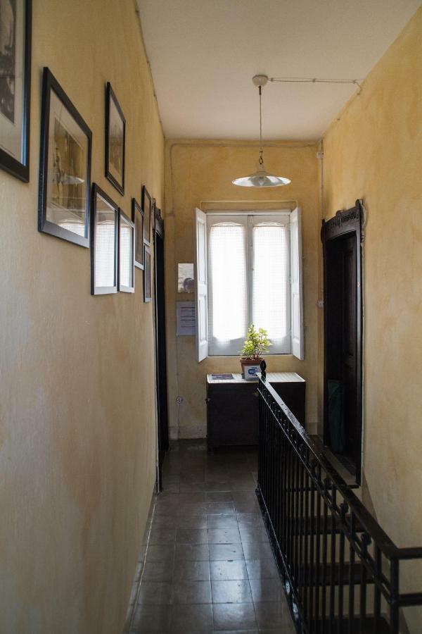La Casa Dellamericano - Casa D'Epoca Anni '30 Aliano Exteriör bild